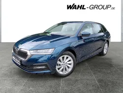 Blau Gebraucht 2024 Skoda Octavia Selection Kombi | 29.990 € (Guter Preis)