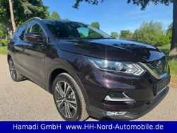 Grau Gebraucht 2018 Nissan Qashqai N-Connecta SUV | 16.440 € (Fairer Preis)