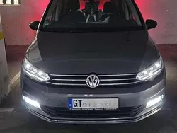 Grau Gebraucht 2017 VW Touran Highline Van / Kleinbus | 22.000 € (Fairer Preis)