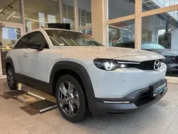 Mondsteinweiß Gebraucht 2020 Mazda MX30 Edition SUV | 14.950 € (Guter Preis)