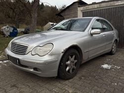 Silber Gebraucht 2002 Mercedes C200 Elegance Limousine | 777 € (Superpreis)