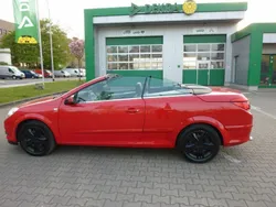 Rot Gebraucht 2009 Opel Astra Cabriolet Cabrio | 2.750 € (Fairer Preis)