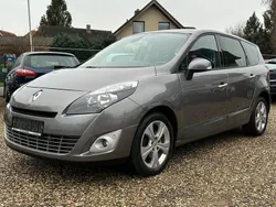 Grau cassiopee Gebraucht 2010 Renault Grand Scénic III Luxe Van / Kleinbus | 6.980 € (Etwas zu teuer)