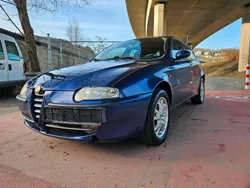 Blau Gebraucht 2001 Alfa Romeo 147 Kleinwagen | 800 €