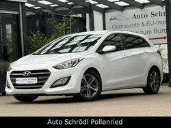 Weiß Gebraucht 2016 Hyundai i30 Passion Kombi | 10.980 € (Fairer Preis)