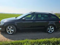 Schwarz Gebraucht 2017 Skoda Octavia Fresh Kombi | 13.900 € (Fairer Preis)