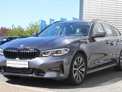 Grau Gebraucht 2022 BMW 320 Sport Line Kombi | 28.140 € (Guter Preis)