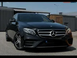 Schwarz Gebraucht 2018 Mercedes E220 Limousine | 25.000 € (Fairer Preis)