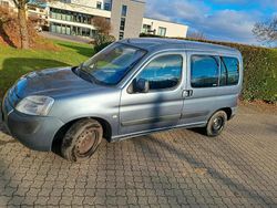 Grau Gebraucht 2007 Citroën Berlingo Van / Kleinbus | 1.999 €
