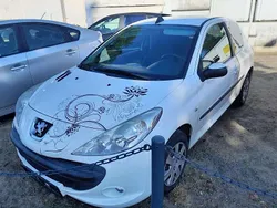 Lack weiss Gebraucht 2010 Peugeot 206 Basis Kleinwagen | 1.950 € (Guter Preis)