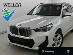 Mineralweiß (weiß) Gebraucht 2024 BMW iX1 M Sport SUV | 45.450 € (Fairer Preis)