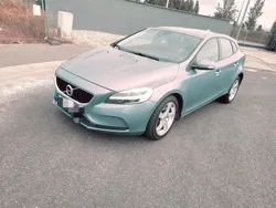 Blau Gebraucht 2016 Volvo V40 Kombi | 7.900 € (Guter Preis)
