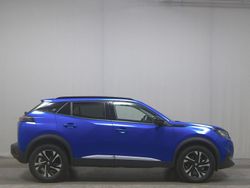 Blau Gebraucht 2022 Peugeot 2008 Active SUV | 18.980 € (Guter Preis)