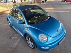 Blau Gebraucht 2004 VW Beetle Limousine | 2.500 € (Etwas zu teuer)