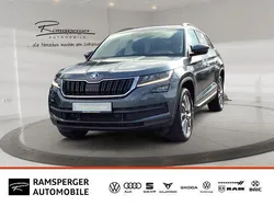 Grau (quarz grau metallic) Gebraucht 2021 Skoda Kodiaq Clever SUV | 30.990 € (Fairer Preis)