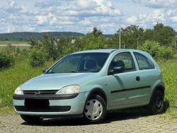 Grün Gebraucht 2001 Opel Corsa Comfort Limousine | 1.400 € (Fairer Preis)