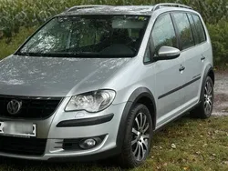 VW Touran Cross