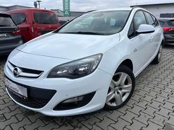 Weiß Gebraucht 2014 Opel Astra Eco Kombi | 5.490 € (Guter Preis)