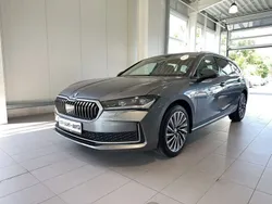 Grau Gebraucht 2024 Skoda Superb LAURIN & KLEMENT Kombi | 39.990 € (Fairer Preis)