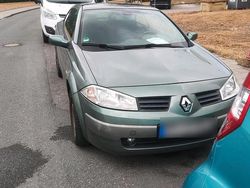 Grün Gebraucht 2004 Renault Mégane Cabriolet Cabrio | 2.200 € (Etwas zu teuer)