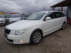 Weiß Gebraucht 2012 Skoda Superb GreenLine Kombi | 5.200 € (Fairer Preis)