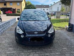 Blau Gebraucht 2014 Ford S-MAX S Van / Kleinbus | 6.200 €