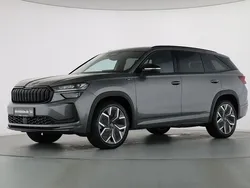 Graphitegrau metallic Gebraucht 2025 Skoda Kodiaq SportLine SUV | 48.889 € (Guter Preis)