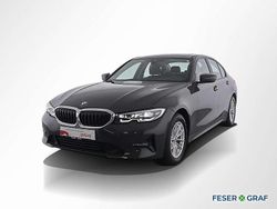 Grau Gebraucht 2022 BMW 320 Sport Line Limousine | 29.970 € (Superpreis)