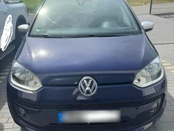 Blau Gebraucht 2015 VW up! Kleinwagen | 6.495 € (Etwas zu teuer)