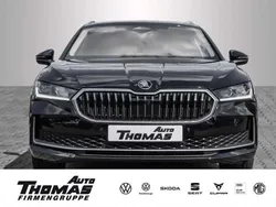 Ebony schwarz metallic Gebraucht 2025 Skoda Superb Selection Kombi | 43.750 € (Etwas zu teuer)