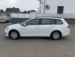 Weiß Gebraucht 2014 VW Golf VII Trendline Kombi | 7.999 € (Guter Preis)