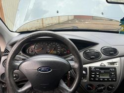 Grau Gebraucht 2003 Ford Focus Kombi | 1.699 € (Fairer Preis)