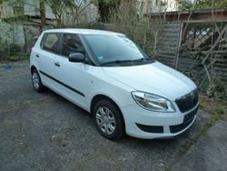 Weiß Gebraucht 2014 Skoda Fabia Cool Edition Kleinwagen | 4.699 € (Guter Preis)