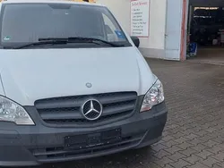 Weiß Gebraucht 2014 Mercedes Vito Van / Kleinbus | 9.490 € (Fairer Preis)