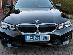 Schwarz Gebraucht 2020 BMW 320 Advantage Kombi | 24.000 € (Guter Preis)