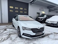 Weiß Gebraucht 2021 Skoda Superb SportLine Kombi | 20.900 € (Fairer Preis)