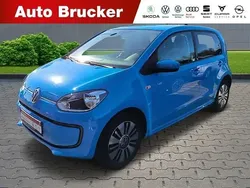 Blau Gebraucht 2015 VW e-up! Kleinwagen | 9.970 € (Etwas zu teuer)