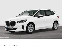 Weiß Gebraucht 2022 BMW 218 Sport Line Kombi | 24.495 € (Fairer Preis)