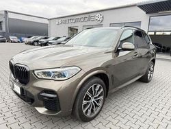 Manhattan metallic Gebraucht 2022 BMW X5 M Sport SUV | 51.990 € (Superpreis)
