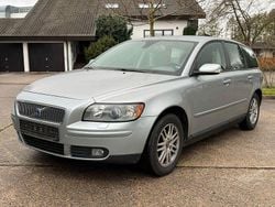 Silber Gebraucht 2006 Volvo V50 Momentum Kombi | 1.790 € (Guter Preis)