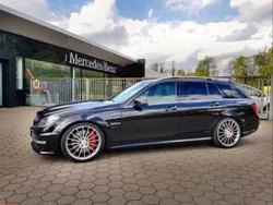 Schwarz Gebraucht 2012 Mercedes C63 AMG AMG Kombi | 48.900 € (Guter Preis)