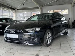 Schwarz Gebraucht 2022 Audi A4 Basis Kombi | 17.980 € (Guter Preis)