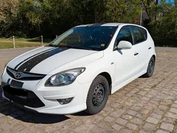 Weiß Gebraucht 2011 Hyundai i30 Edition+ Limousine | 3.600 € (Fairer Preis)