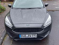Grau Gebraucht 2014 Ford Focus Business Edition Kombi | 8.969 € (Etwas zu teuer)