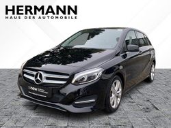 Schwarz Gebraucht 2016 Mercedes B200 Urban Van / Kleinbus | 17.391 € (Teuer)