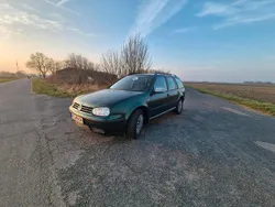 Grün Gebraucht 2000 VW Golf IV Kombi | 2.300 € (Etwas zu teuer)