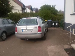 Grau Gebraucht 2002 Skoda Octavia Kombi | 1.200 € (Fairer Preis)