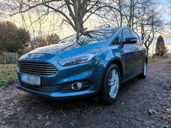 Blau Gebraucht 2019 Ford S-MAX S Van / Kleinbus | 18.500 € (Superpreis)