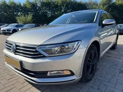 Silber Gebraucht 2016 VW Passat Trendline Kombi | 7.990 € (Fairer Preis)