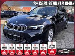 Black sapphire metallic Gebraucht 2023 BMW 318 M Sport Kombi | 33.480 € (Guter Preis)